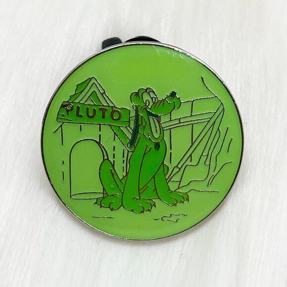 🔮‎ 5/$25 Disney Magical Mystery Classic Pluto Pin - Picture 1 of 3